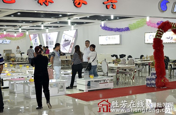 2013年河北勝芳秋季家具展覽會現(xiàn)場圖片