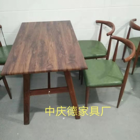 勝芳復(fù)古鐵藝餐椅批發(fā) 太陽椅 牛角椅 A字椅 鐵皮椅 叉背椅 圍椅 太陽凳 時尚休閑椅 奶茶店咖啡廳椅等系列復(fù)古家具 中慶德家具