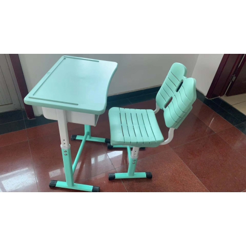 【嘉琪家具】廠家直供課桌椅，現(xiàn)貨3000套