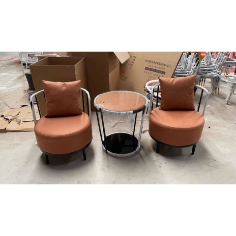 勝芳休閑輕奢桌椅批發(fā) 卡座 咖啡桌椅 網紅桌椅 酒店家具 洽談 接待桌椅 鈦金桌椅 北歐鈦金桌椅 岳明達家具