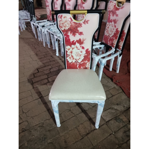 芳餐椅批發(fā) 新古典酒店餐椅 明清中式椅子大型酒店宴會椅 輕奢椅 中式椅 軟包椅 牛角椅 太師椅 休閑椅 酒店椅 主題餐廳椅 樂誠家具