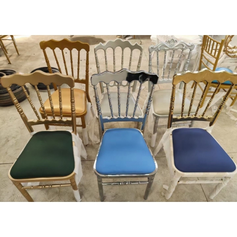 勝芳家具批發(fā) 復(fù)古式餐椅 禮堂椅 靠背椅 休閑椅 竹節(jié)椅 婚慶椅 洽談椅 宴會(huì)椅 酒店椅 軟包椅 塑料椅 客廳家具 鑫諾簡(jiǎn)森家具