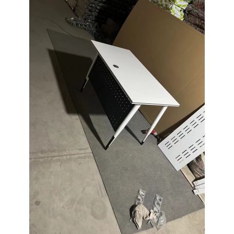 勝芳辦公桌批發(fā) 職員辦公桌 簡約辦公桌 現(xiàn)代辦公桌 簡易工作臺 輕奢辦公桌 現(xiàn)代辦公桌  培訓(xùn)桌 斯巴達(dá)家具