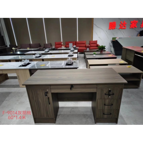 勝芳辦公桌批發(fā) 寫字臺(tái) 三連鎖1米1.2米1.4米 電腦臺(tái) 電腦臺(tái)式桌 家用桌子 帶抽屜辦公桌 書房桌子 臥室書桌簡約學(xué)習(xí)桌 一體寫字桌 簡易辦公桌 滕之達(dá)家具
