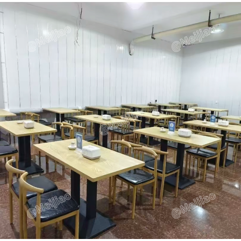 勝芳餐桌椅批發(fā)鋼木餐桌椅批發(fā) 轉(zhuǎn)印餐桌飯店桌椅主題餐廳桌椅鋼木勝芳餐桌椅批發(fā)鋼木餐桌椅批發(fā) 快餐桌 宜美家具